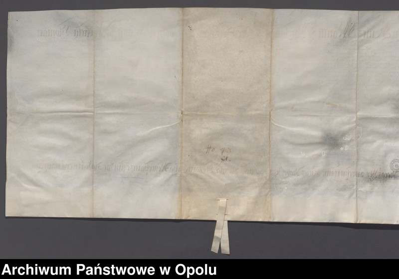 Obraz 7 z jednostki "I Marcin Wacław książę i biskup Ołomuńca poświadcza przywileje nadane miastu Głubczyce przez Jerzego Fryderyka margrafa brandenburskiego II Jerzy Fryderyk"