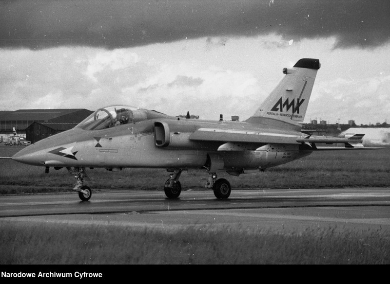 image.from.unit.number "36. Międzynarodowy Salon Lotniczy w Paryżu-Le Bourget"