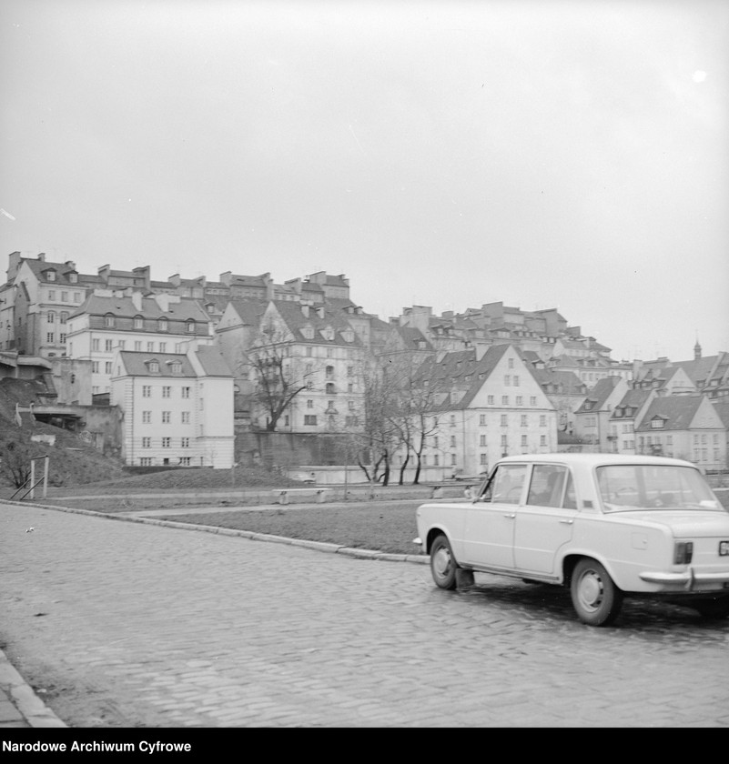 image.from.unit.number "Stare Miasto w Warszawie - widok od strony Wisły"