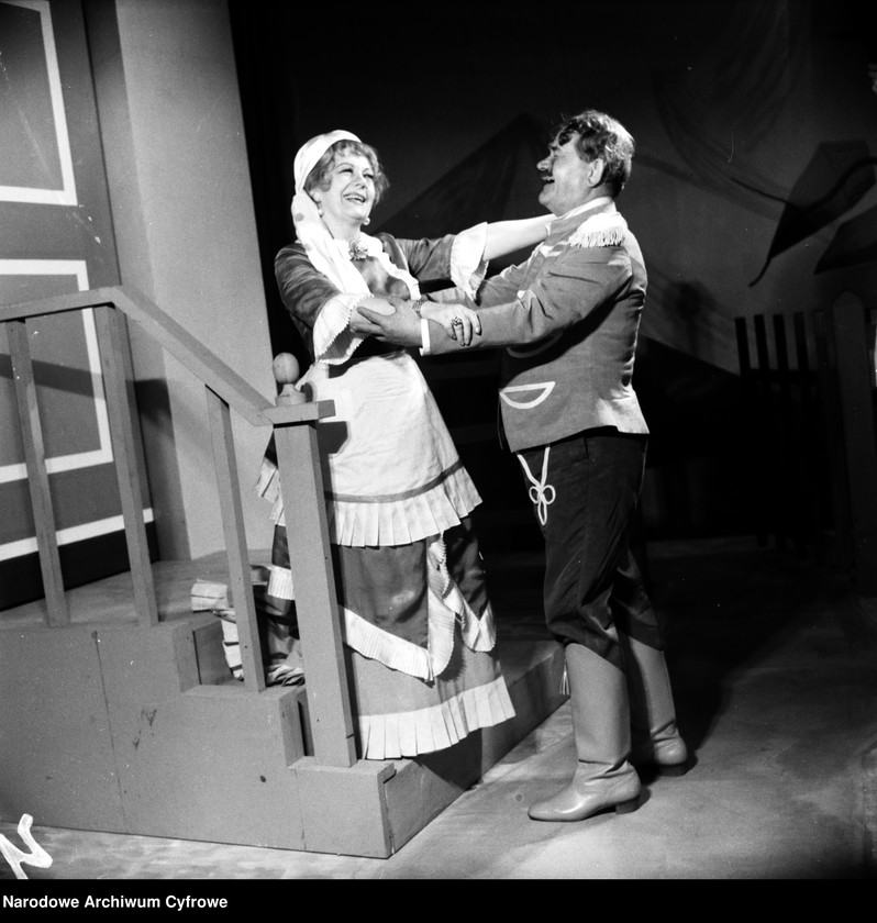 Obraz 19 z jednostki "Warszawa. Teatr Ludowy - sztuka "Żołnierz i bohater""