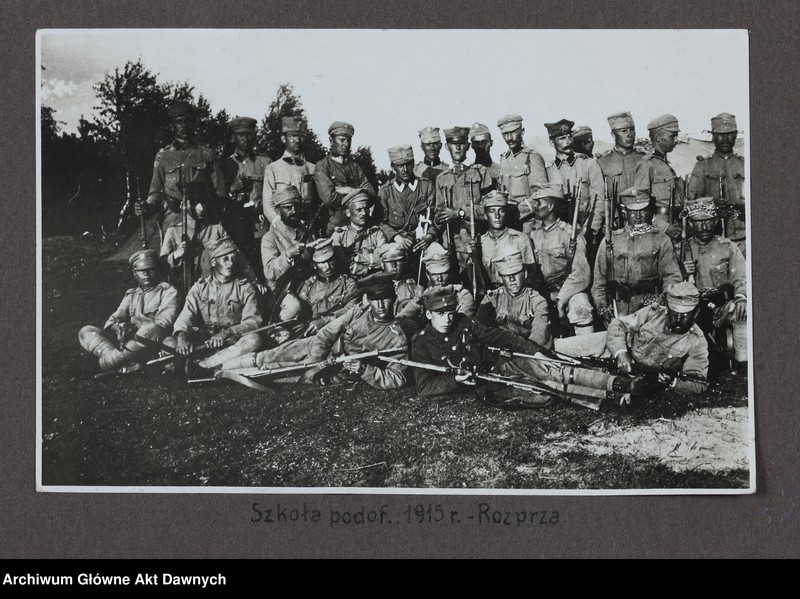 image.from.unit.number "Zbiór fotografii Album 6 pułku piechoty Legi/onów/."