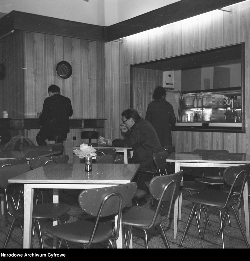 image.from.unit.number "Bar mleczny "Familijny" przy ul. Nowy Świat 39 w Warszawie"