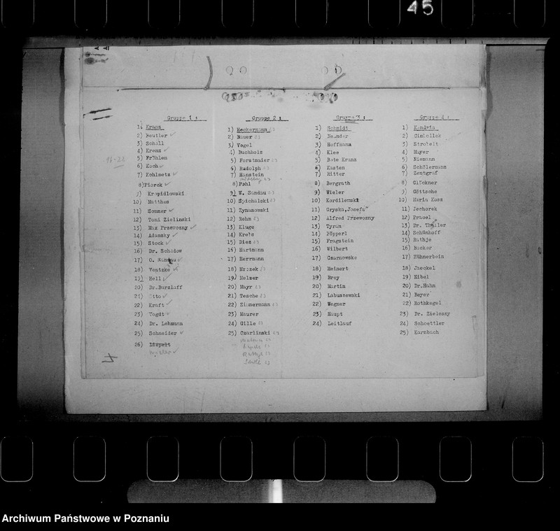 Obraz 8 z jednostki "Skierowywanie pracowników urzędu namiestnika do prac przy kopaniu rowów przeciwczołgowych"