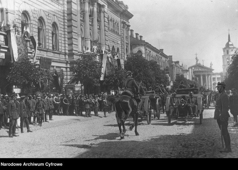 image.from.unit.number "Uroczystości z okazji przyłączenia Wileńszczyzny do Polski"