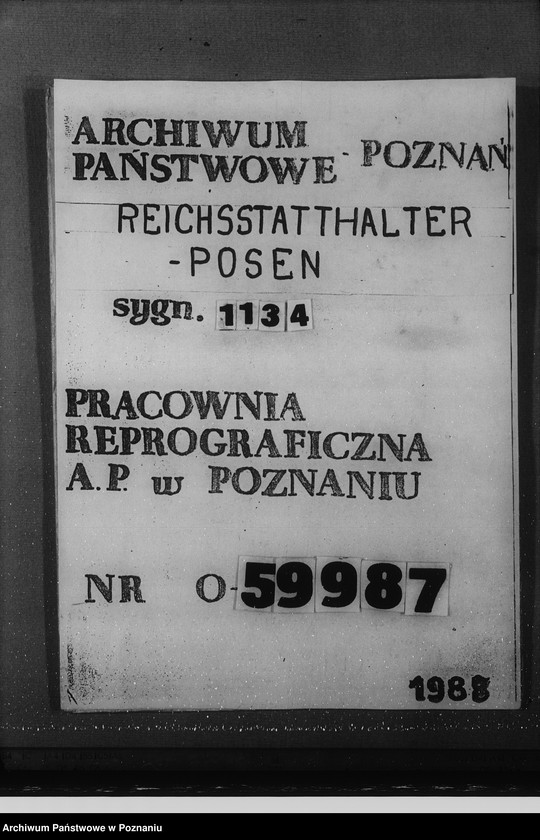 Obraz 1 z jednostki "Anwendung der Polenstrafrechts - Verordnung. Einbürgerung der Angehörigen der Abteilung IV der Deutschen Volksliste auf Widerruf. Anerkennung als privilegierte Schutzangehörige."