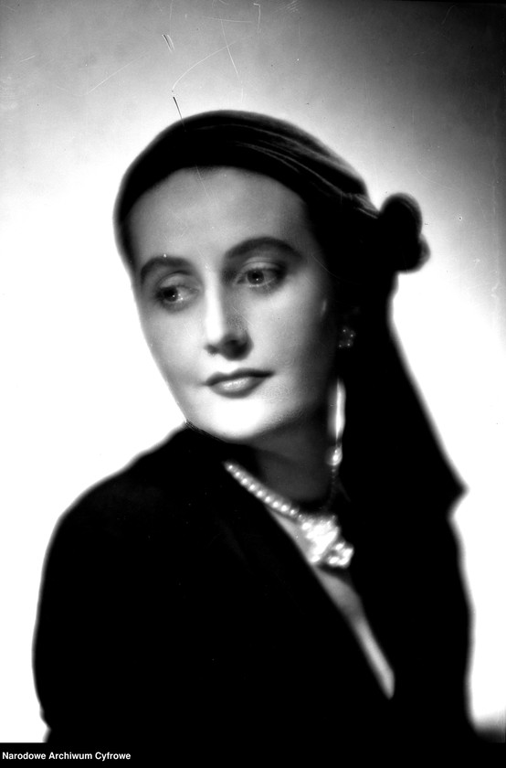 image.from.unit.number "Alina Bolechowska"