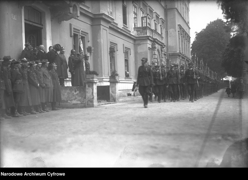 image.from.unit.number "Przysięga w Szkole Podchorążych Rezerwy Piechoty w Łobzowie"