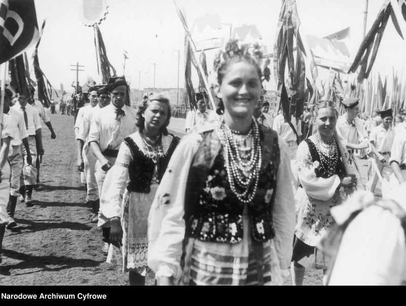 image.from.unit.number "Zlot Związku Młodzieży Polskiej we Wrocławiu"