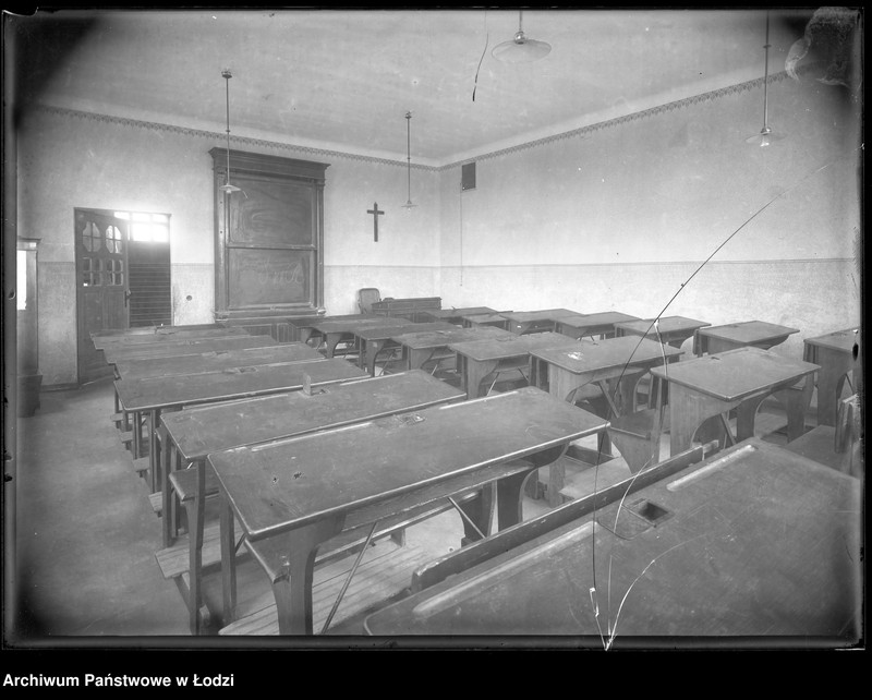 Obraz 2 z jednostki "[Wnętrze klasy]"