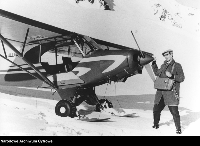 image.from.unit.number "Wojciech Trojanowski"