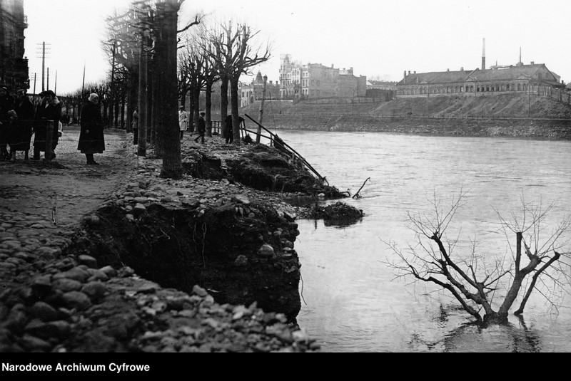 image.from.unit.number "Powódź w Wilnie"