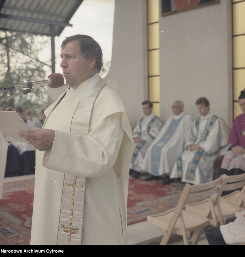 Obraz 2 z jednostki "Uroczystości odpustowe w kościele Narodzenia Najświętszej Maryi Panny w Biechowie"