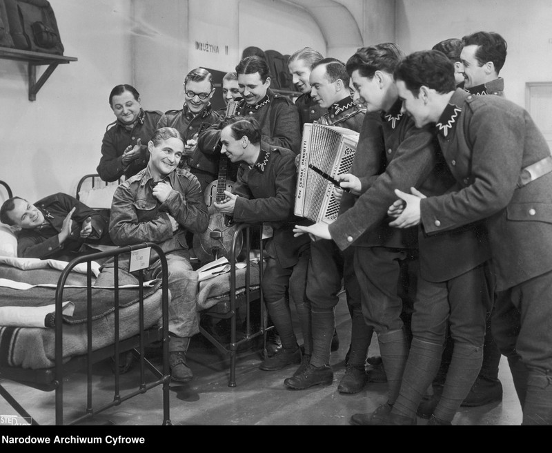 image.from.unit.number "Film "Parada rezerwistów""