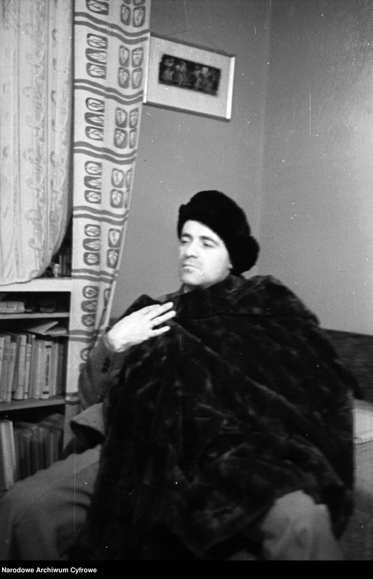 image.from.unit.number "Laboratorium Zakładu Syntezy Organicznej Polskiej Akademii Nauk [ZSO PAN]. Portrety sytuacyjne i grupowe"