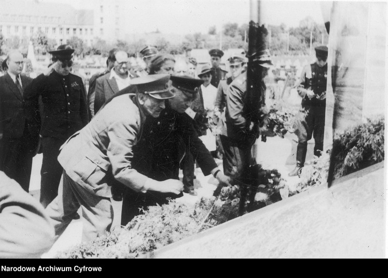 Obraz 10 z jednostki "Uczestnicy Zjazdu Komitetów Słowiańskich podczas wizyty we Wrocławiu"