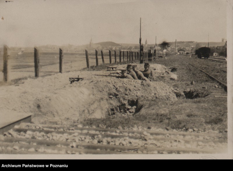 Obraz 3 z jednostki "Pozycja powstańcza przy dworcu w Czarnkowie."