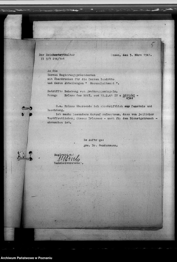 Obraz 9 z jednostki "Tuberkulosenfürsorge. Gesundheitliches Aufklärungsmaterial. Amtsärztliche Begutachtung von Neubauern und Anliegersiedler"