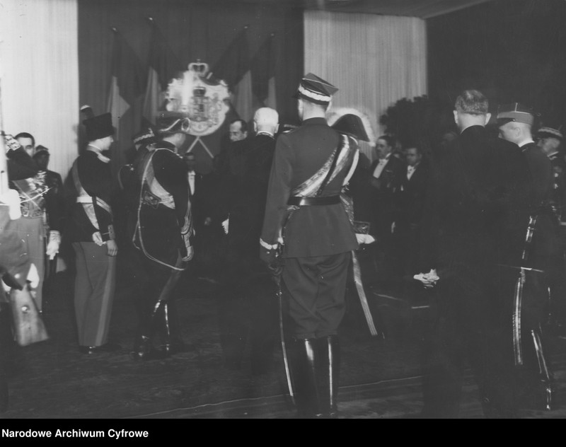 image.from.unit.number "Wizyta oficjalna króla Rumunii Karola II i rumuńskiego następcy tronu księcia Michała w Polsce"