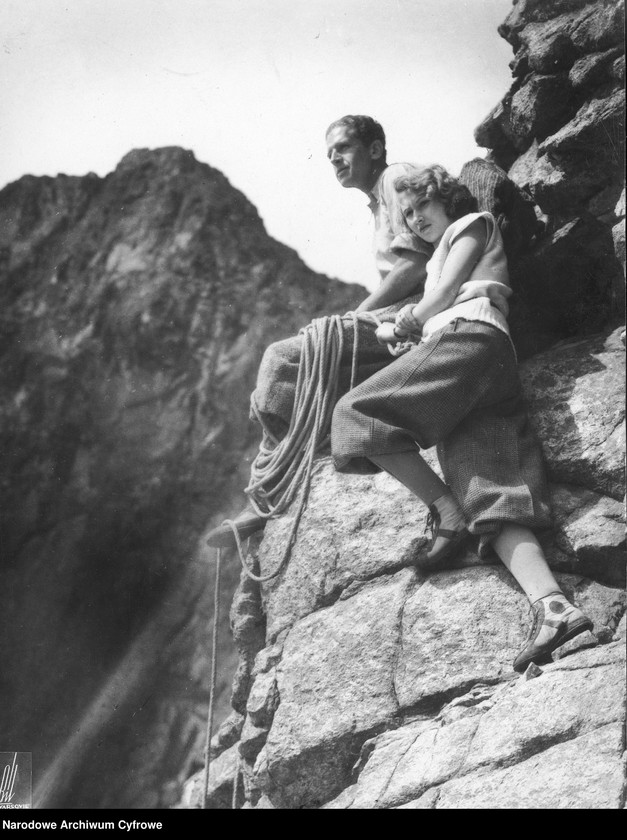 image.from.unit.number "Film "Zamarłe echo""