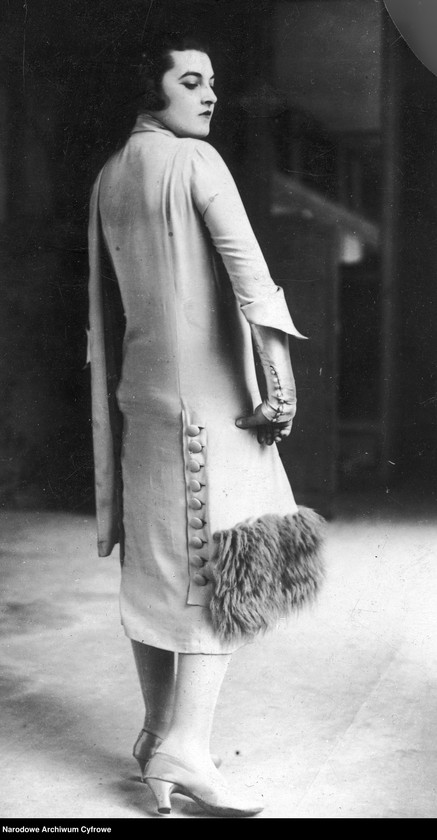 image.from.unit.number "Modna na sezon wiosenno-letni 1925"