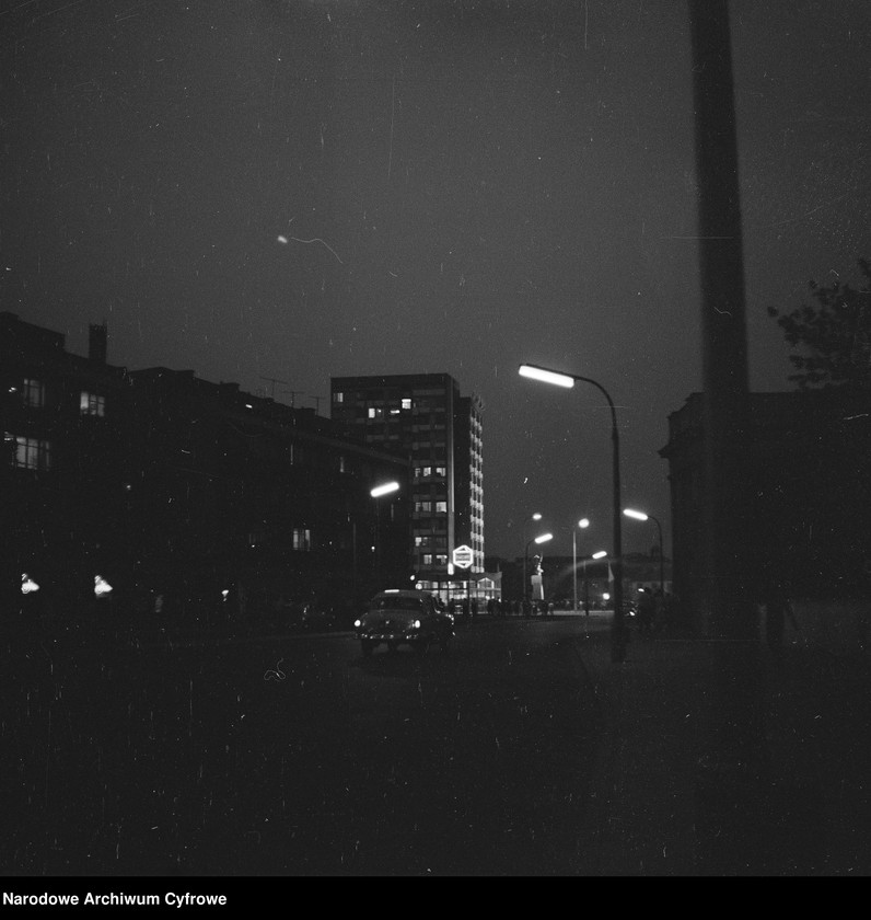 image.from.unit.number "Odsłonięcie Pomnika Bohaterów Warszawy (Nike) na pl. Teatralnym w Warszawie"