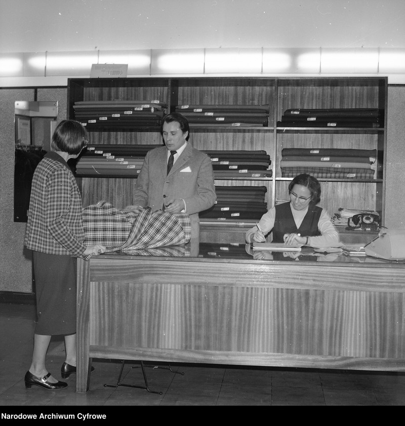 image.from.unit.number "Przedsiębiorstwo Krawiecko-Kuśnierskie Stołecznego Przemysłu Terenowego "Ambasador""