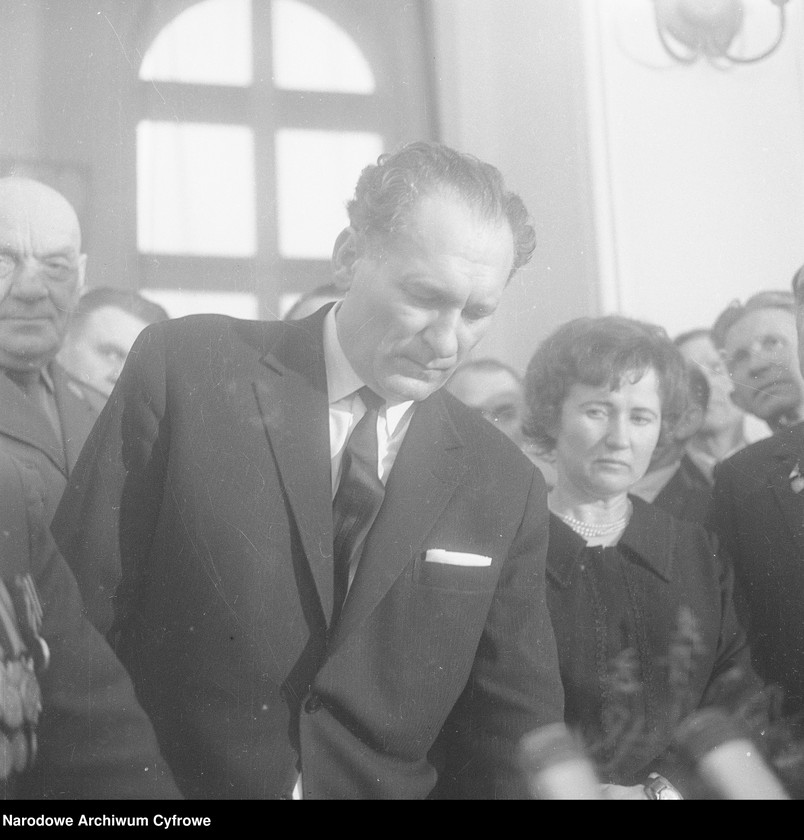 image.from.unit.number "Spotkanie kombatantów II wojny światowej - uczestników szturmu na Berlin - z kierownictwem Ministerstwa Obrony Narodowej w redakcji "Żołnierza Wolności" oraz w siedzibie Związku Bojowników o Wolność i Demokrację w Warszawie "