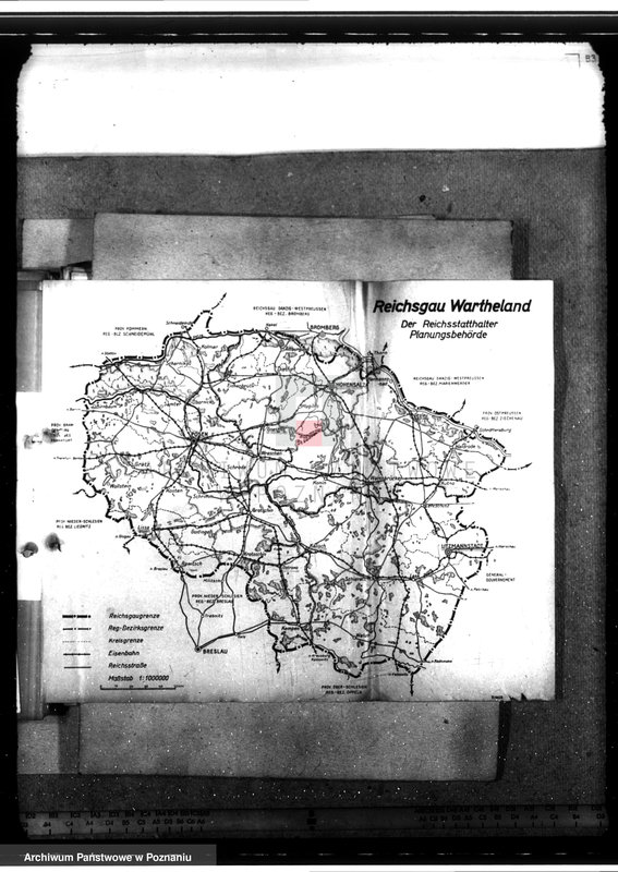 Obraz 6 z jednostki "Sondermassnahmen zur Schaffung von Behelfsunterkünften für Bombenbeschädigte"