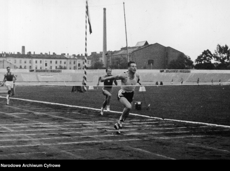 image.from.unit.number "Lekkoatletyczne mistrzostwa Polski na Stadionie Wojska Polskiego im. Marszałka Józefa Piłsudskiego w Warszawie"
