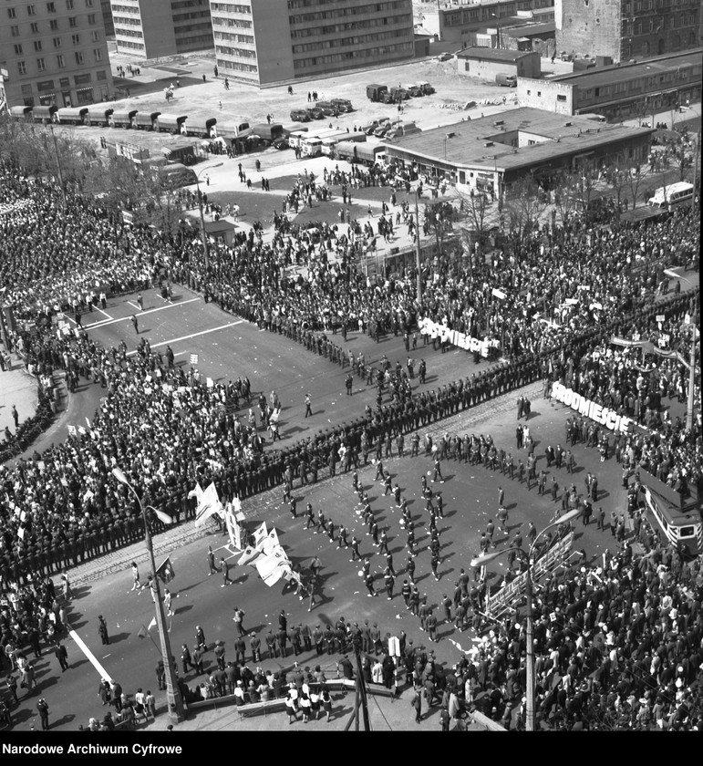 Obraz 11 z jednostki "Obchody 1 Maja w Warszawie"