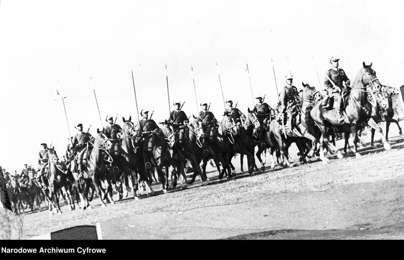 Obraz 12 z jednostki "Święto Kawalerii w Krakowie z okazji 250 rocznicy Odsieczy Wiedeńskiej "
