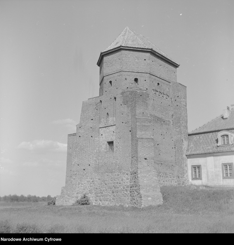 image.from.unit.number "Muzeum w Liwie"