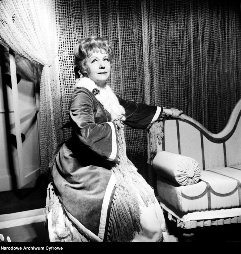 Obraz 6 z jednostki "Warszawa. Teatr Ludowy - sztuka "Żołnierz i bohater""