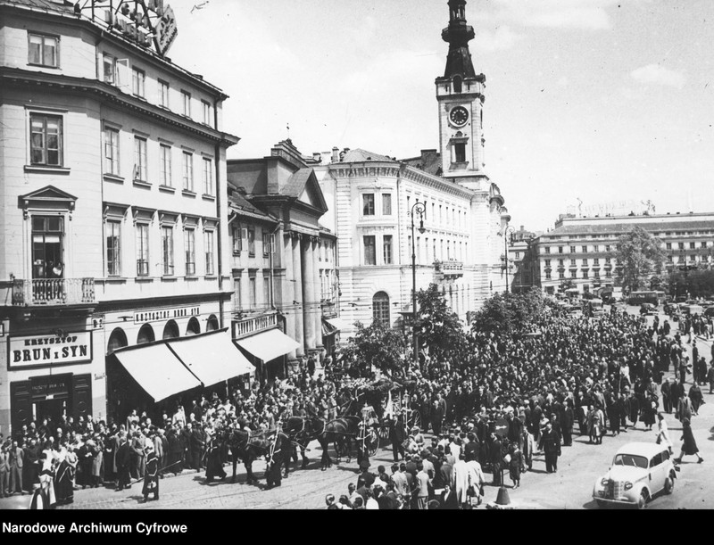 image.from.unit.number "Pogrzeb żony prezydenta m.st. Warszawy Stefana Starzyńskiego Pauliny Starzyńskiej w Warszawie"