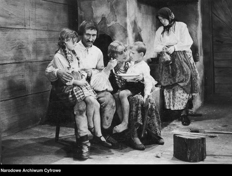 image.from.unit.number "Film "Zamarłe echo""