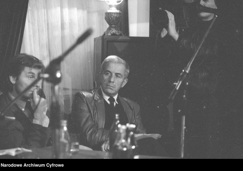 image.from.unit.number "Promocja książki Renato Crottiego pt. "Sam przeciw wszystkim" w Klubie Księgarza przy Rynku Starego Miasta w Warszawie"