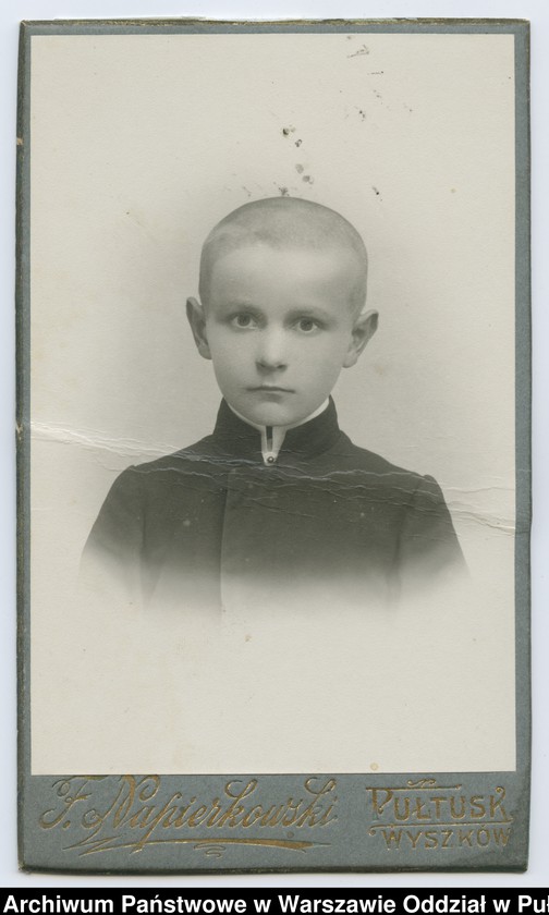 Obraz 33 z kolekcji "Chłopcy w niebieskich mundurkach... - uczniowie pułtuskiego Gimnazjum z okresu I wojny światowej"