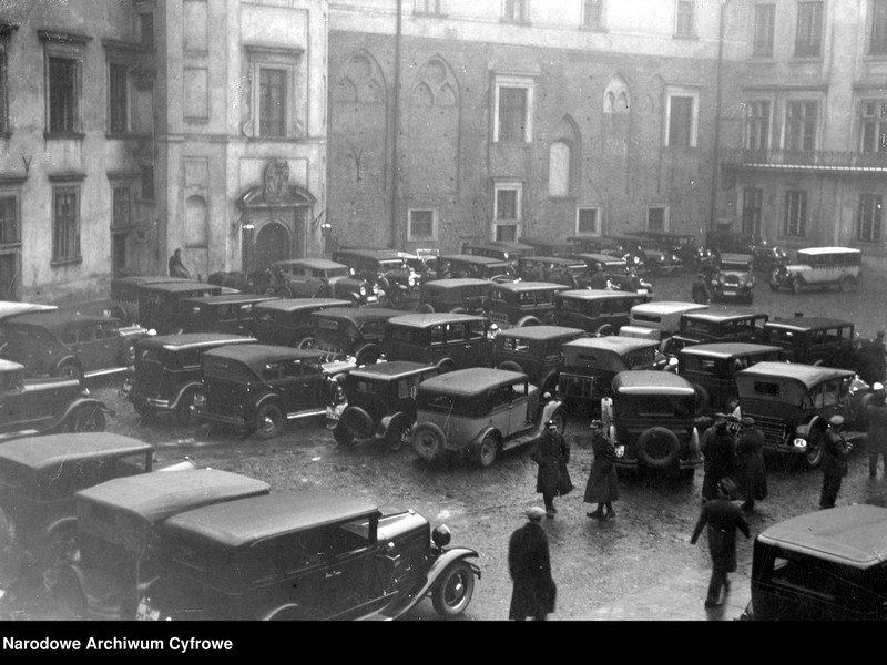 image.from.unit.number "Składanie życzeń noworocznych prezydentowi RP Ignacemu Mościckiemu na Zamku Królewskim w Warszawie"