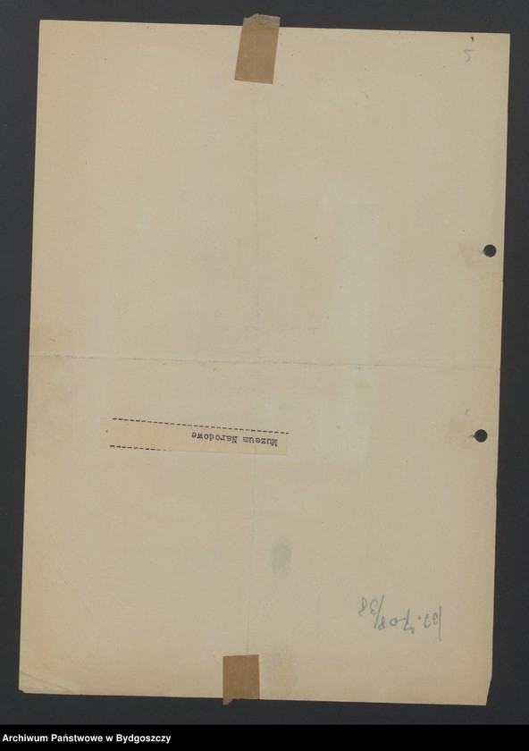 image.from.unit.number "Inne wystawy - wycinki prasowe"