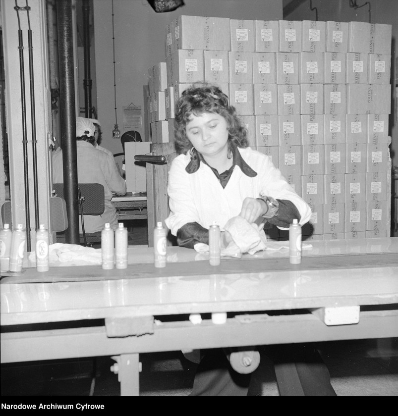 image.from.unit.number "Fabryka kosmetyków i chemii gospodarczej "Pollena-Uroda""