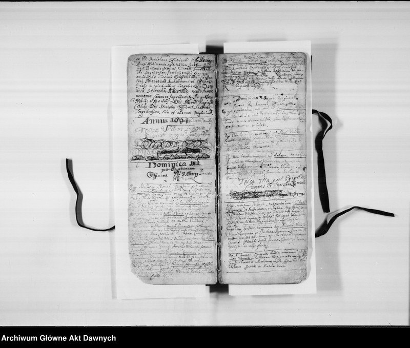 image.from.unit.number "Parafia: Lwów, Bazylika Metropolitalna. Dekanat: Lwów. Księga metrykalna ślubów 1693-1704 i zapowiedzi 1693-1703."