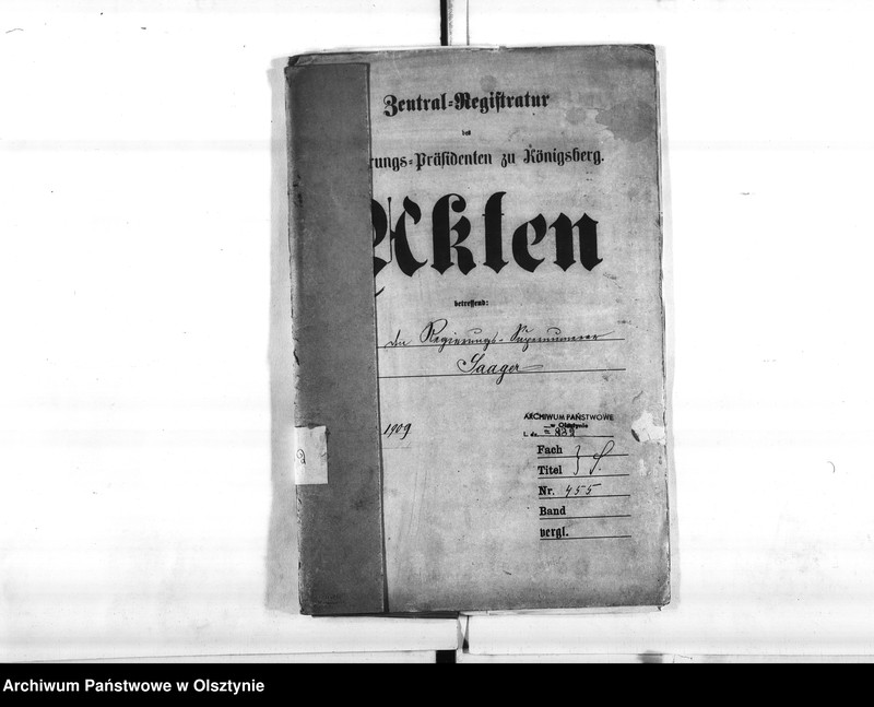 image.from.unit.number "Regierungs Supernumerar Saager [Emil]"