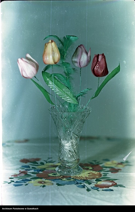 image.from.unit.number "Kwiaty w wazonie."