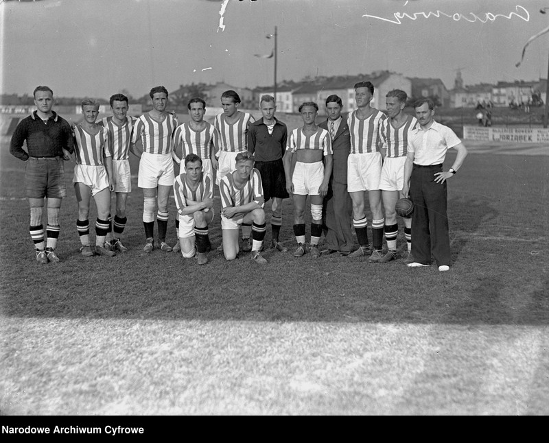 Obraz 5 z jednostki "Mistrzostwa Polski w piłce ręcznej na stadionie Cracovii w Krakowie"