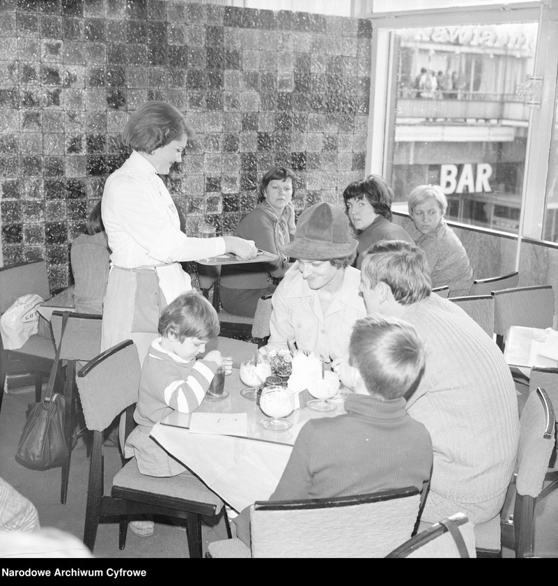 image.from.unit.number "Coctail Bar "Hortex" w Warszawie przy ul. Świętokrzyskiej"
