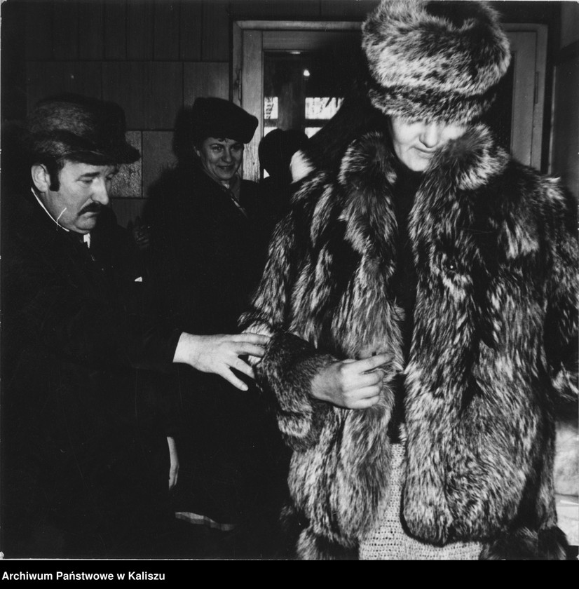 Obraz 12 z kolekcji "Kobiety na archiwalnych zdjęciach111"