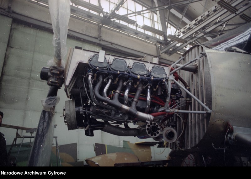 image.from.unit.number "Wytwórnia Sprzętu Komunikacyjnego nr 4 "Okęcie" (PZL-Okęcie) w Warszawie"