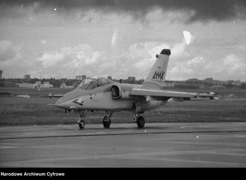 image.from.unit.number "36. Międzynarodowy Salon Lotniczy w Paryżu-Le Bourget"