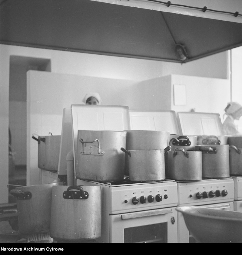 image.from.unit.number "Bar mleczny "Familijny" przy ul. Nowy Świat 39 w Warszawie"