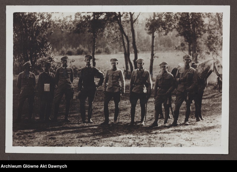image.from.unit.number "Zbiór fotografii Album 6 pułku piechoty Legi/onów/."